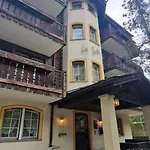 Lägenhetshotell La Perle 3*
