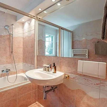 La Perle Aparthotel 3*